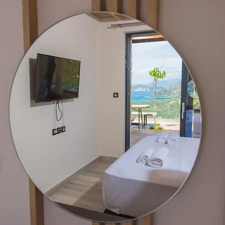 Lefkas Luxury *