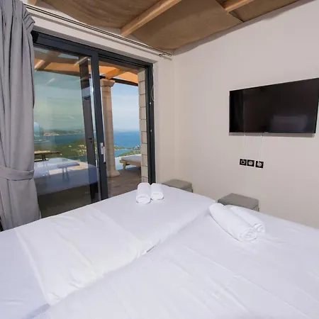 Lefkas Luxury