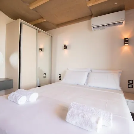 Lefkas Luxury Villa