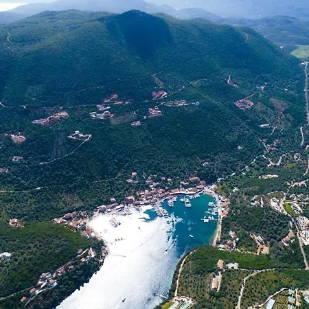 Lefkas Luxury Villa