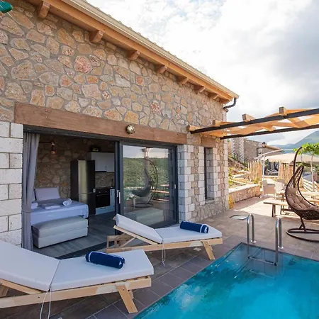 Lefkas Luxury