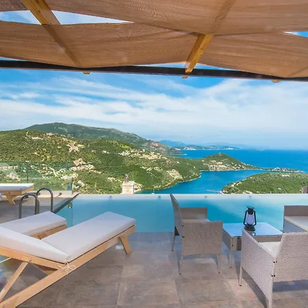 Lefkas Luxury *