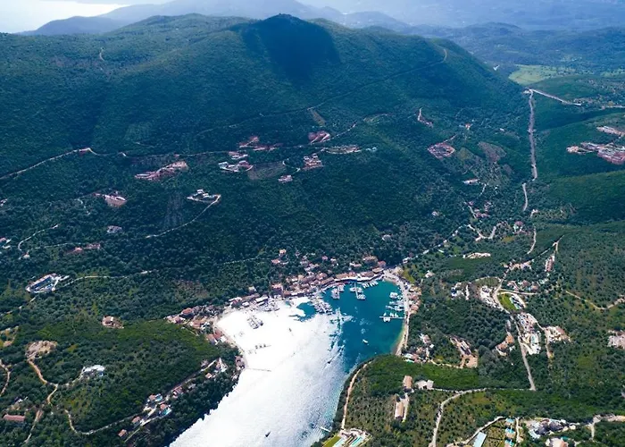 Lefkas Luxury Villa